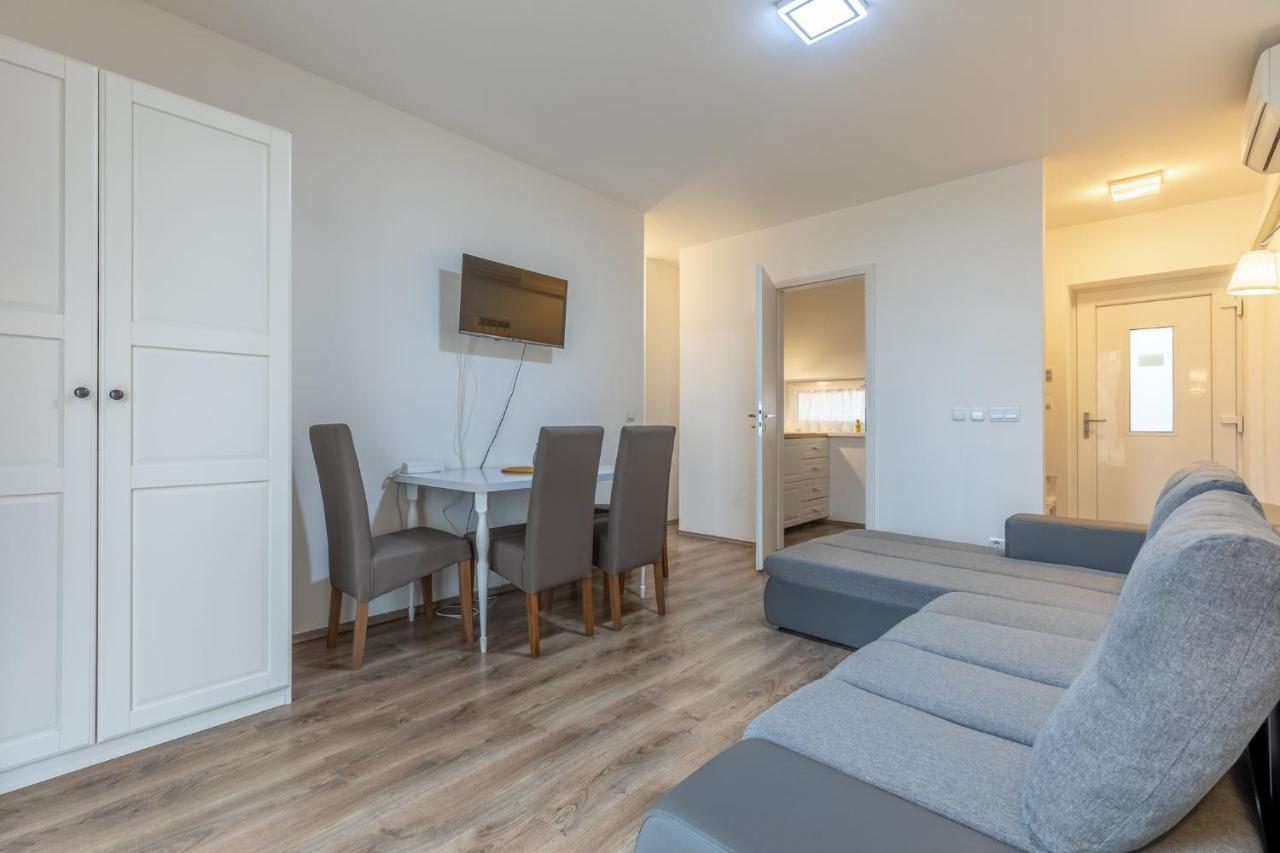 Fresh Green Wellness Apartman By Bltn Siofok Apartment Екстериор снимка