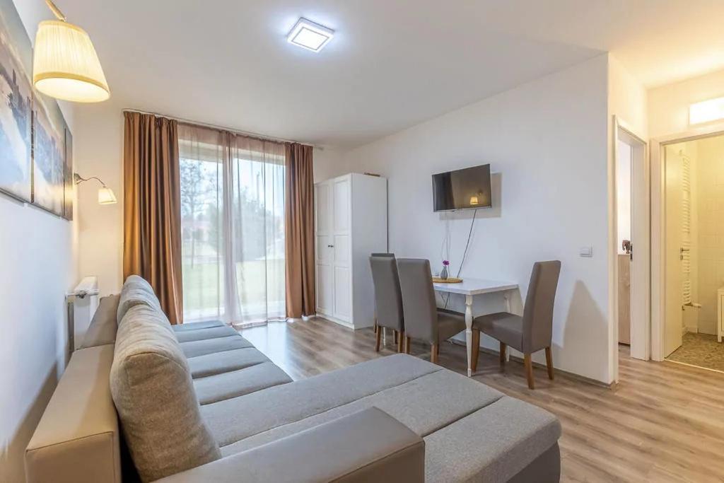 Fresh Green Wellness Apartman By Bltn Siofok Apartment Екстериор снимка